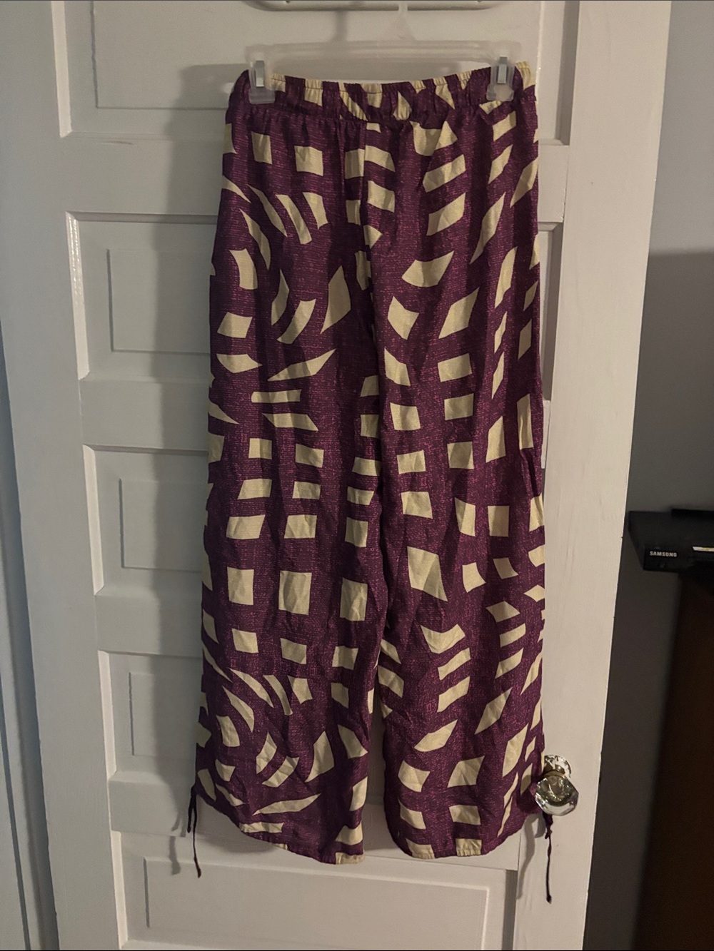 Women's Wide-Leg Patterned Palazzo Pants - Purple Cream - Picture 4 of 5